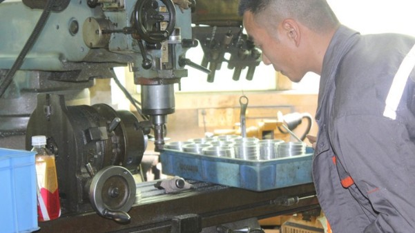 機(jī)械設(shè)備零件加工找哪家更好？就找長鴻精密